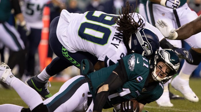 carson-wentz-jadeveon-clowney-hit